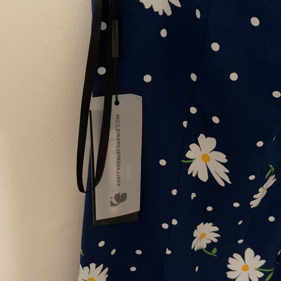 Floral Karl Lagerfeld Dress in Navy Blue size 0 - Picture 4 of 5
